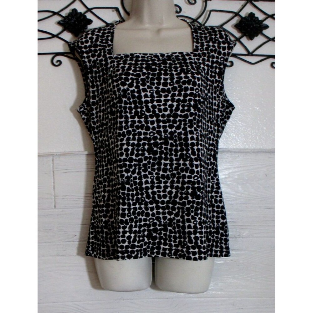 Jones Studio Women's Knit Top Size M Sleeveless Black Geometric Square Neck